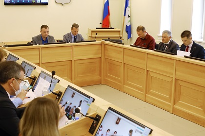 Комитет по госстроительству одобрил постановление о дополнительных выборах в Законодательное Собрание